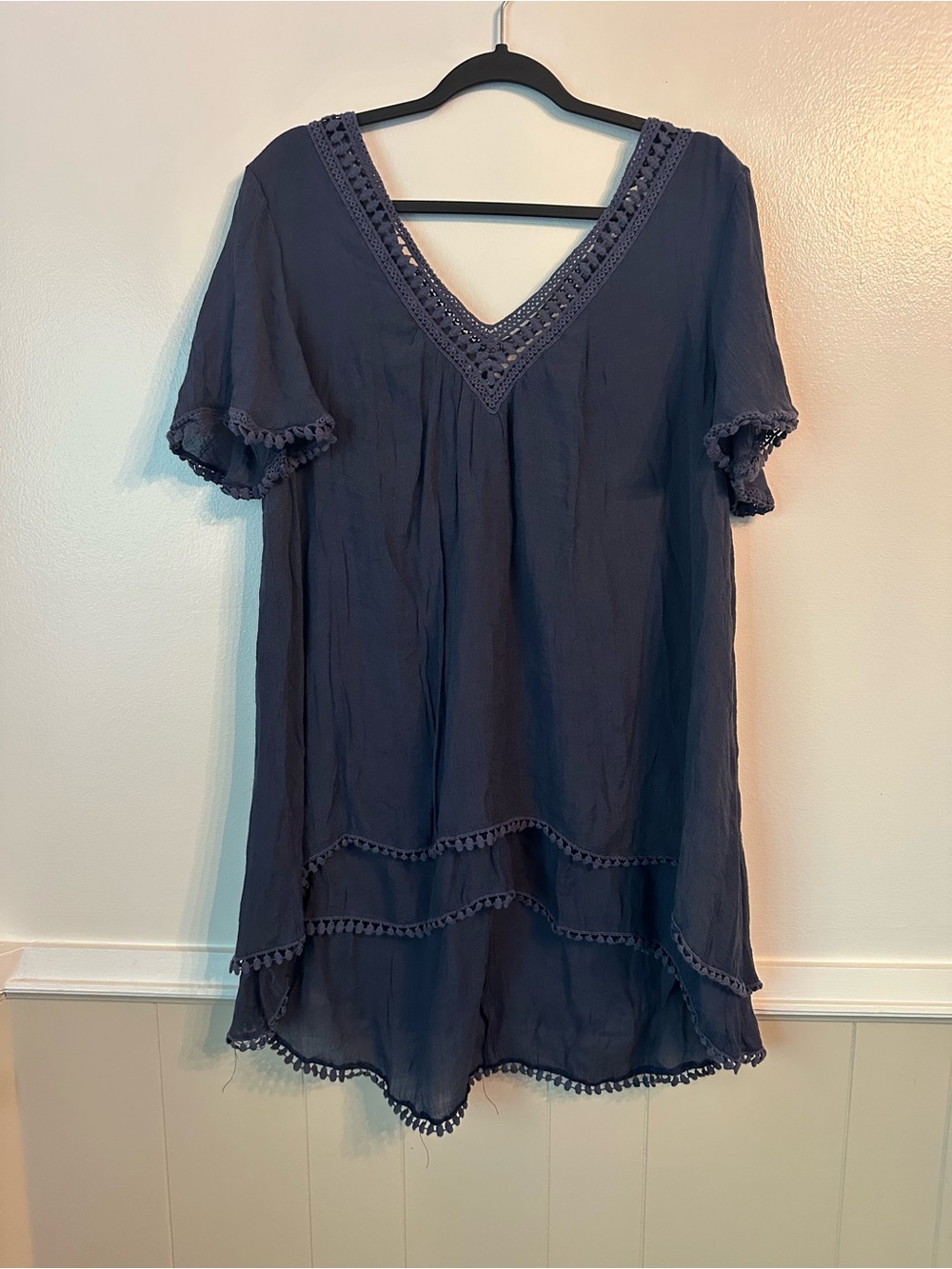 Monoreno Navy Crochet-Trim Tunic Top size Large